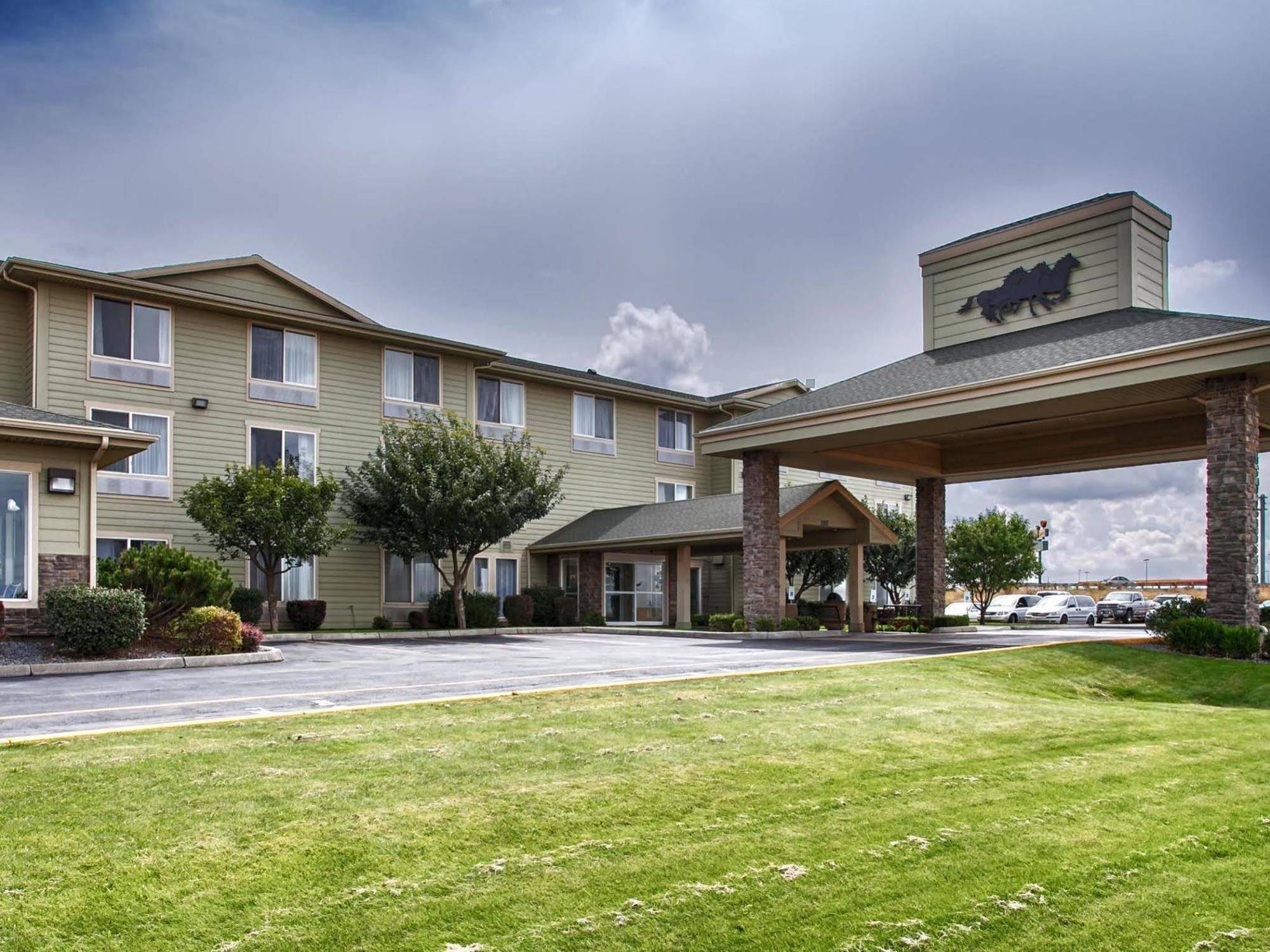 Best Western Bronco Inn Ritzville Buitenkant foto
