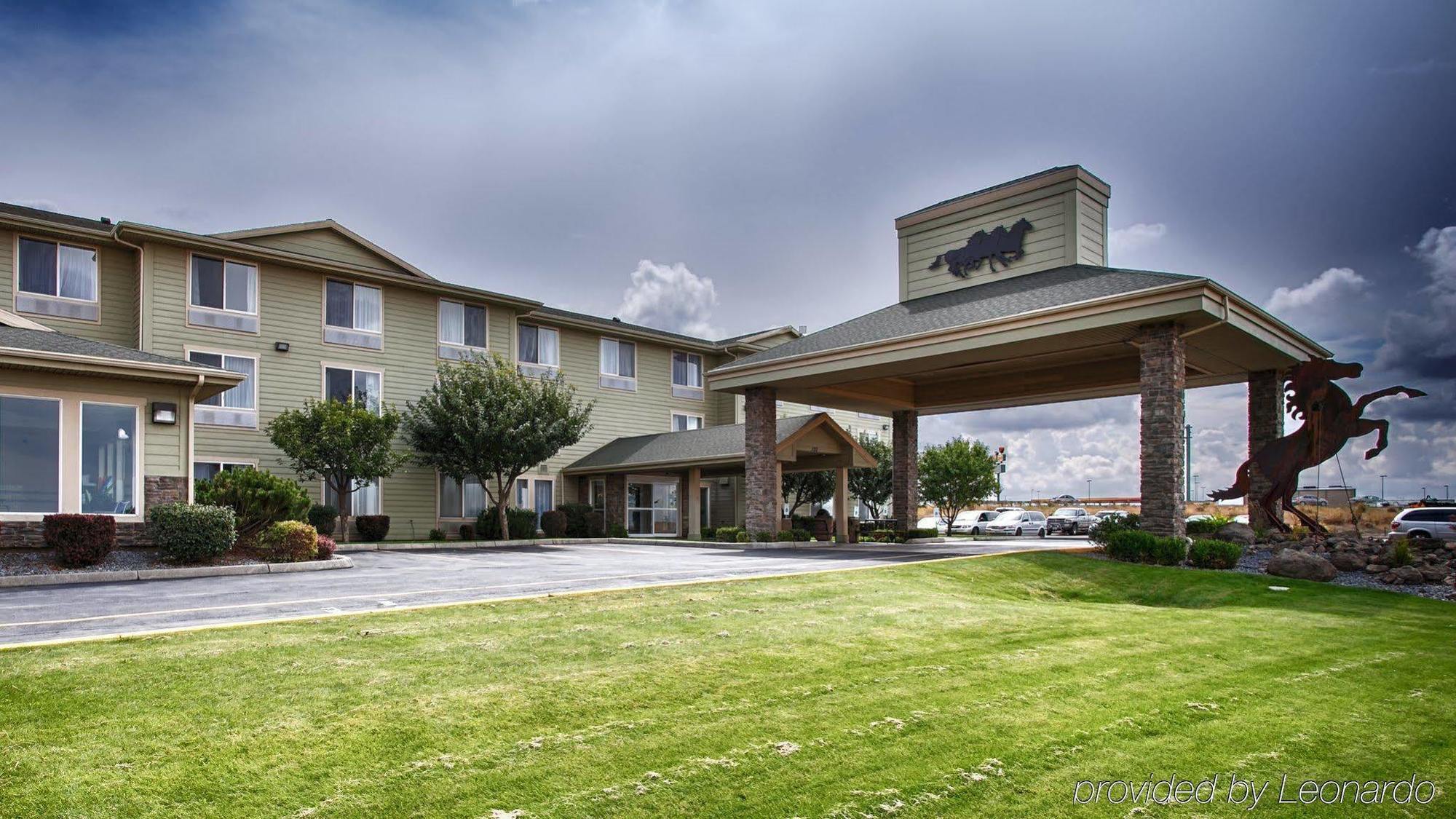 Best Western Bronco Inn Ritzville Buitenkant foto